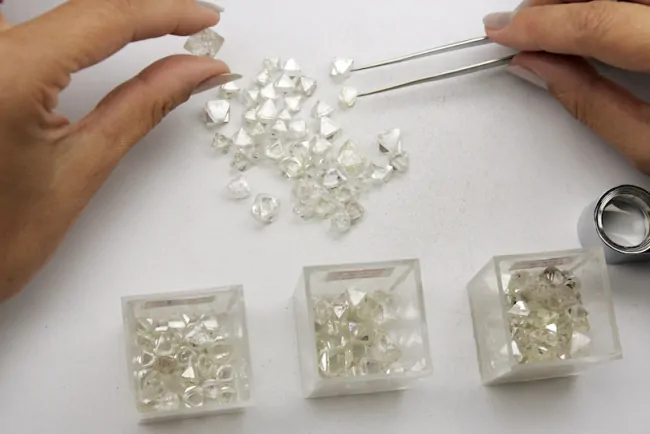 Angola diamonds not under sanctions but Russia link is obstacle