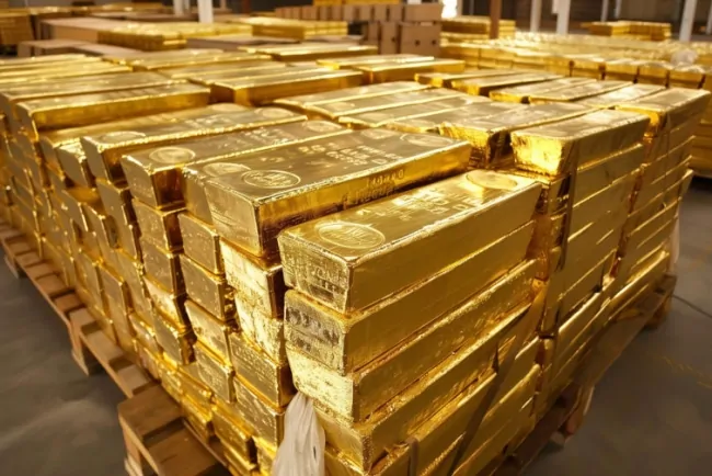 Spike in gold inventories points to another large US trade gap
