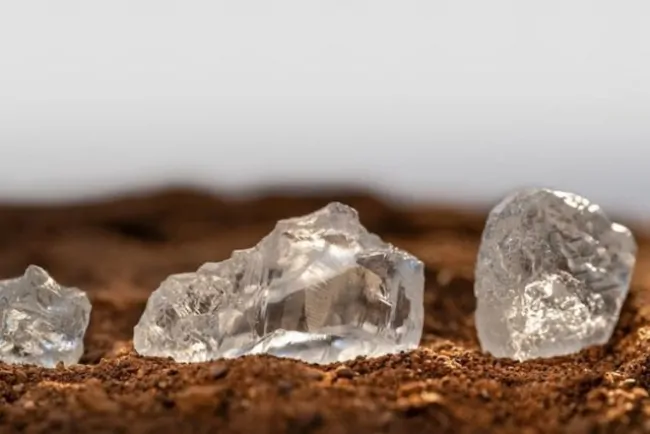 De Beers strikes first kimberlite field in 30 years